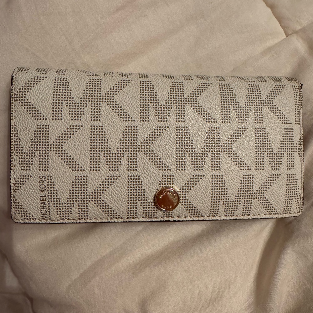 Michael Kors wallet